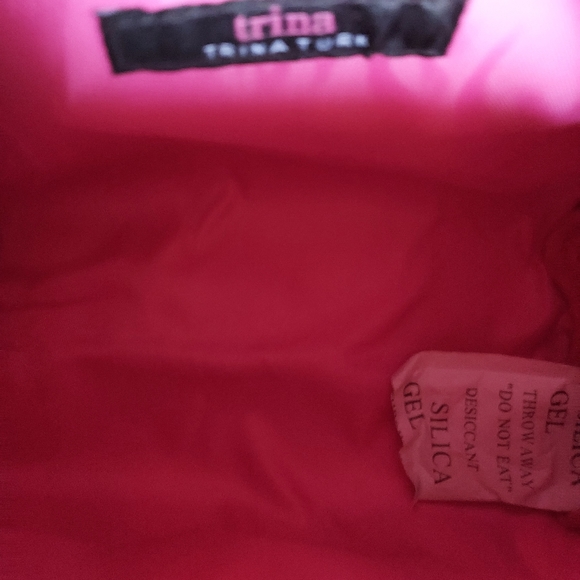 Trina Turk Cosemetic Bag 🎒 - Picture 7 of 9